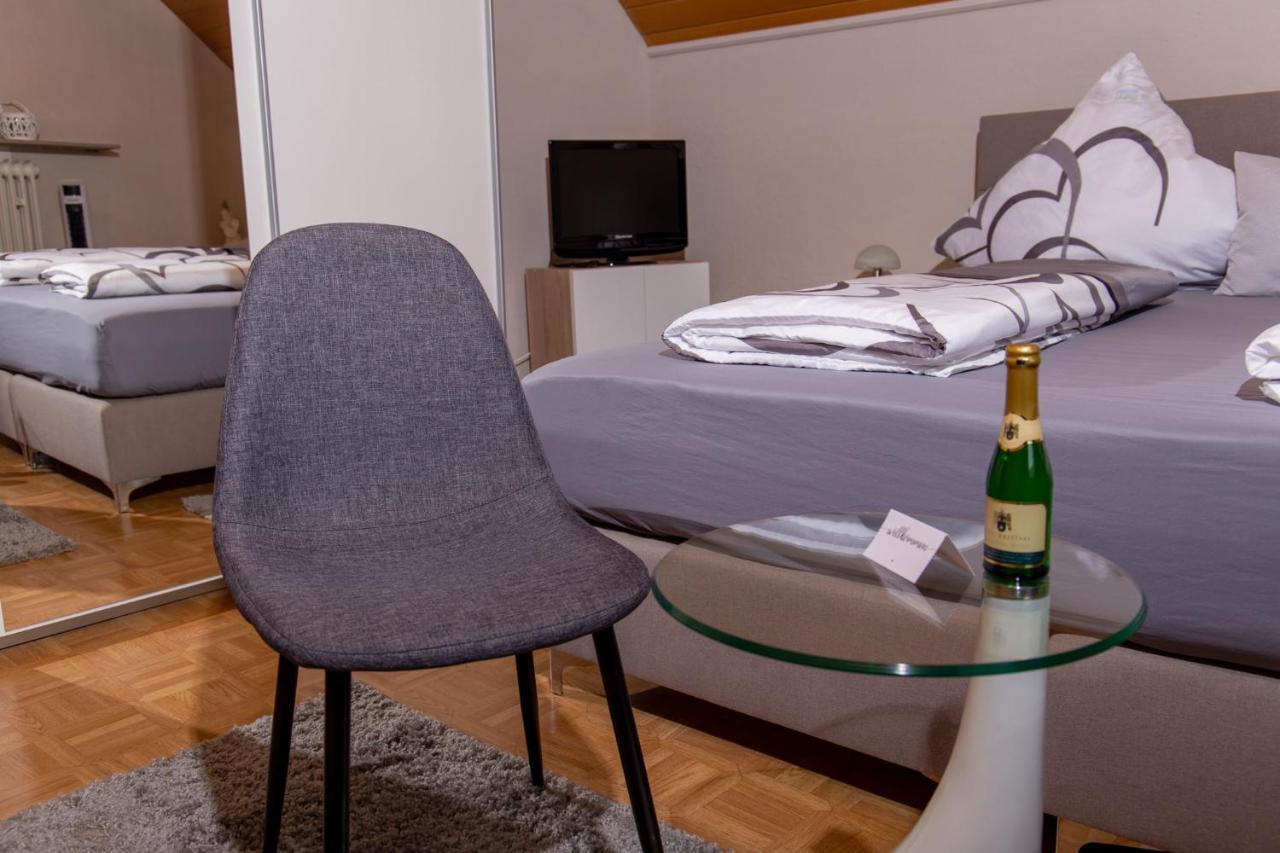 Bed and Breakfast Moselhaus Цельтинген-Рахтиг Экстерьер фото